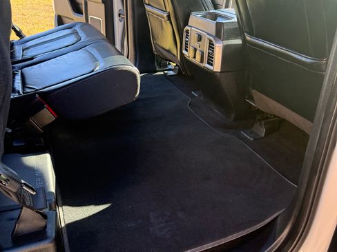 Used 2019 Ford F150 Platinum w/ Equipment Group 701A Luxury image 22