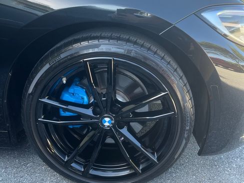 Used 2021 BMW 330i xDrive Sedan w/ M Sport Package image 22