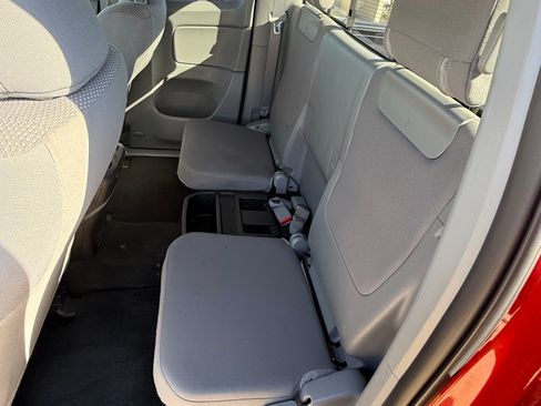 Used 2014 Toyota Tacoma PreRunner w/ Convenience Package image 14