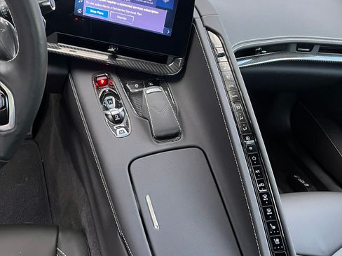 Used 2024 Chevrolet Corvette Stingray Preferred Conv w/ Battery Protection Package RWD image 10
