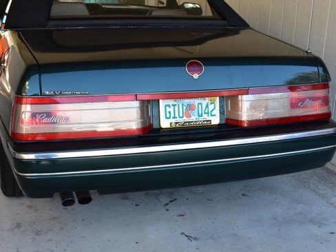 Used 1993 Cadillac Allante image 16