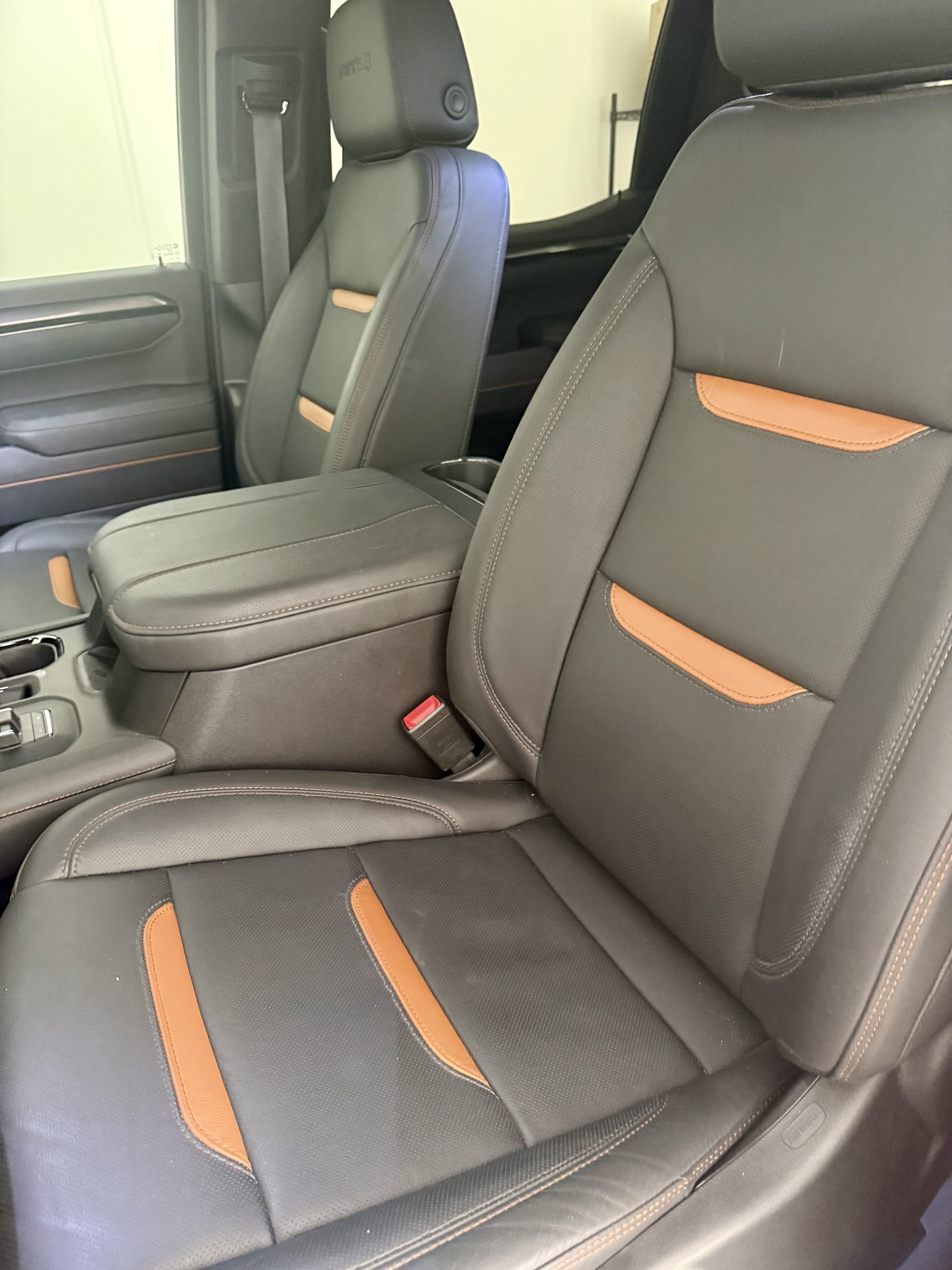 Used 2026 GMC Sierra 1500 AT4 w/ AT4 Premium Package AWD/4WD image 5