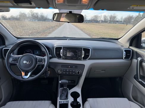 Used 2017 Kia Sportage LX image 5