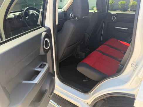 Used 2008 Dodge Nitro R/T image 14