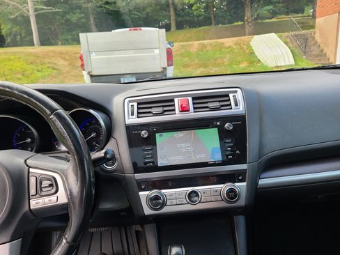 Used 2017 Subaru Legacy 3.6R Limited image 13