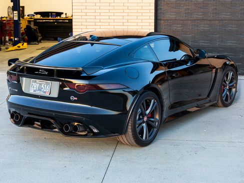 Used 2017 Jaguar F-TYPE SVR AWD/4WD image 13