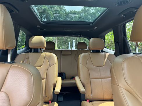 Used 2022 Kia Telluride SX w/ Nightfall Edition Package AWD/4WD image 10