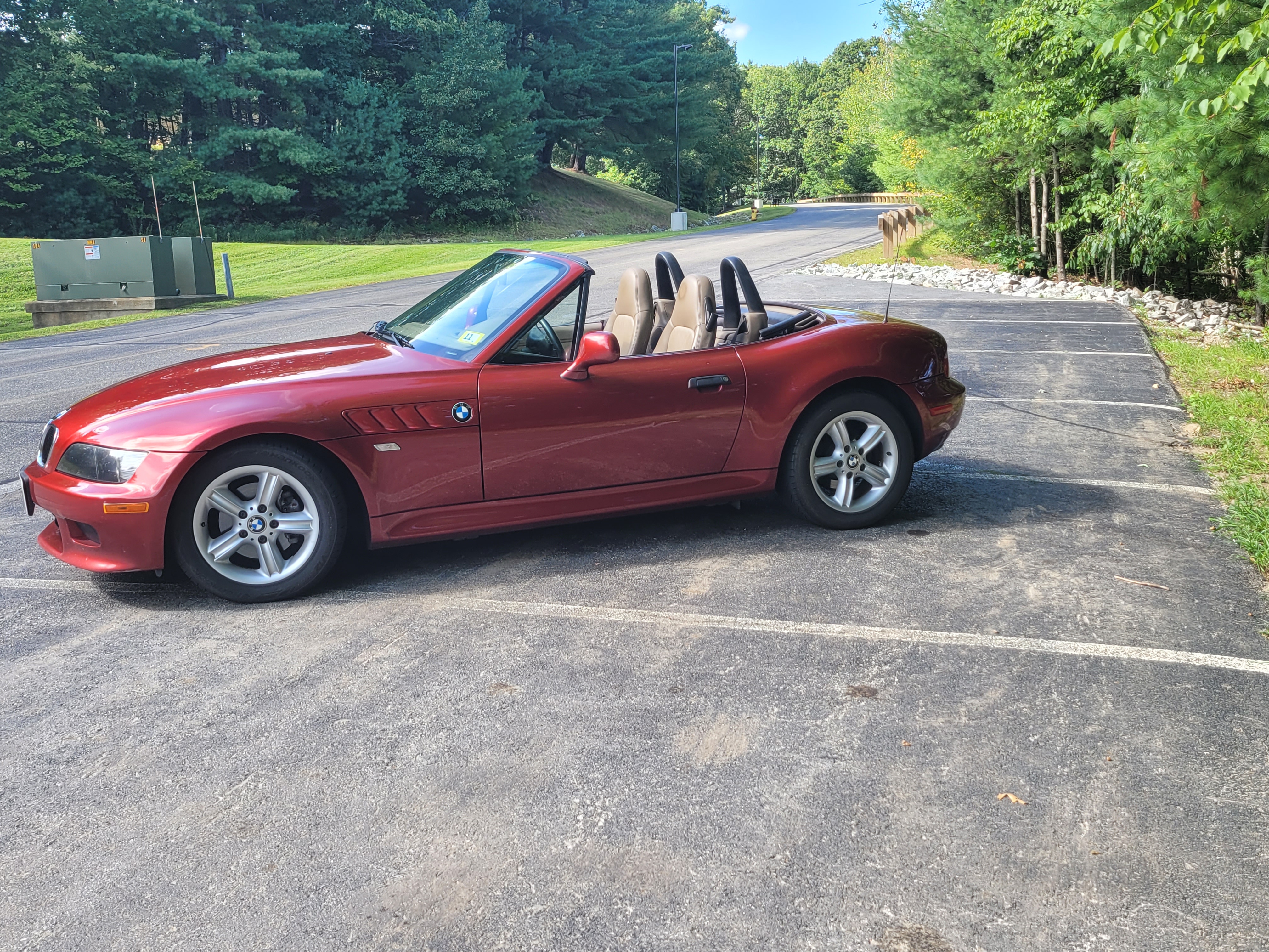 Used 2000 BMW Z3 2.5i RWD image 5