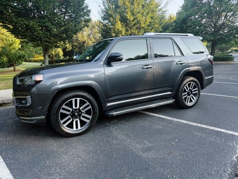 Used 2020 Toyota 4Runner Limited RWD image 2