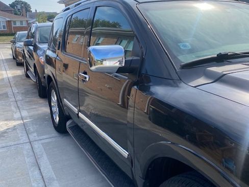 Used 2011 Nissan Armada Platinum image 16