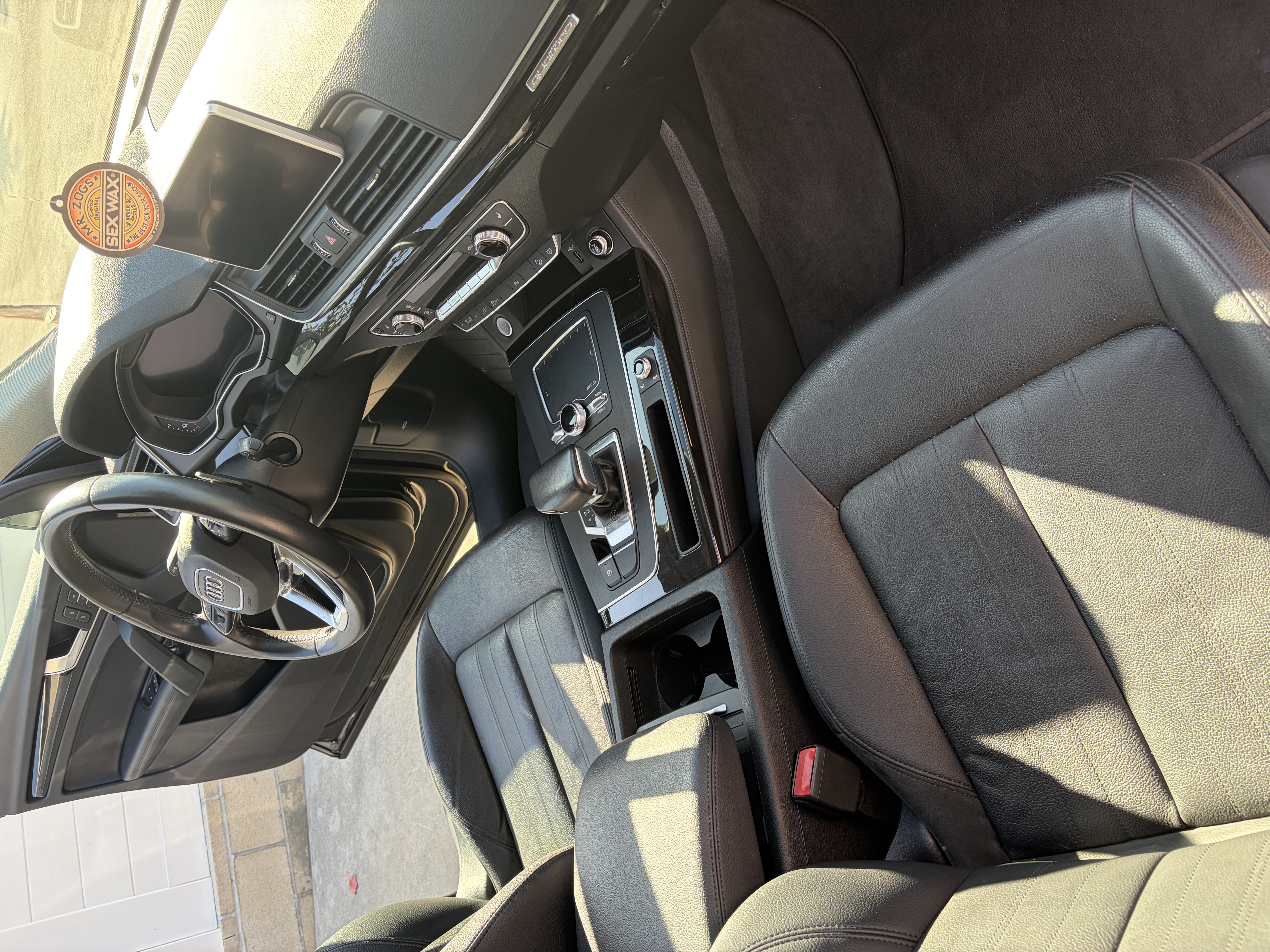 Used 2020 Audi Q5 e Premium Plus w/ Premium Plus Package AWD/4WD image 5