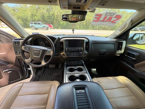 Used 2017 GMC Sierra 1500 Denali image 9