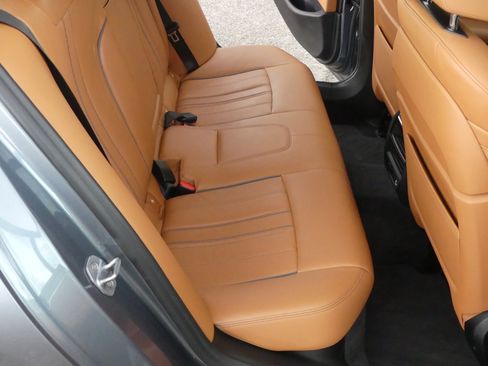 Used 2018 BMW 540i image 15