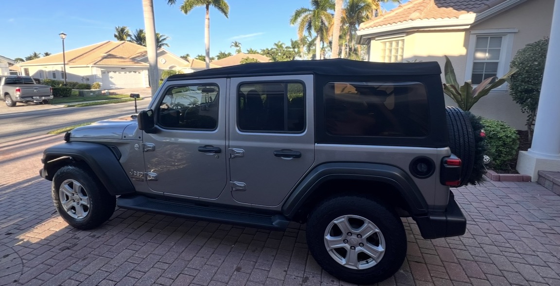 Used 2018 Jeep Wrangler Unlimited Sport S AWD/4WD image 4