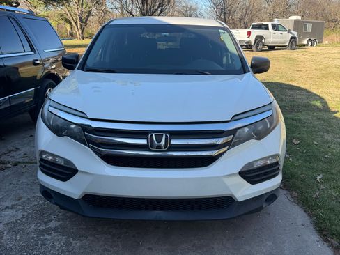 Used 2018 Honda Pilot LX image 1