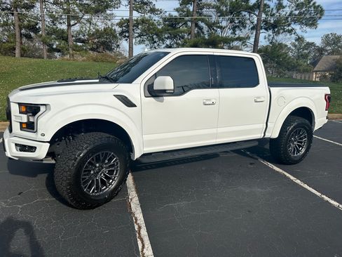 Used 2020 Ford F150 Raptor w/ Equipment Group 802A Luxury image 2