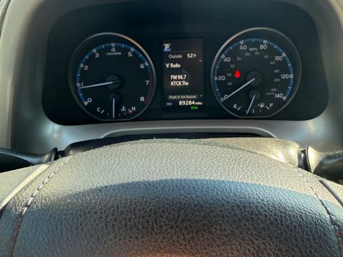 Used 2018 Toyota RAV4 XLE w/ Plus Extra Value Package image 17