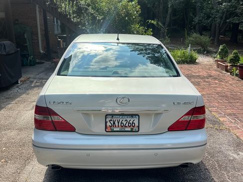 Used 2004 Lexus LS 430 w/ Modern Luxury Pkg RWD image 6