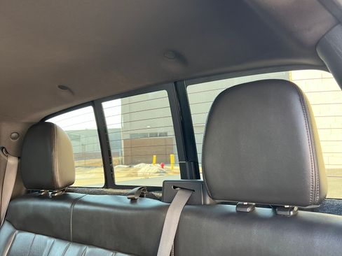 Used 2010 Ford F150 Raptor image 23