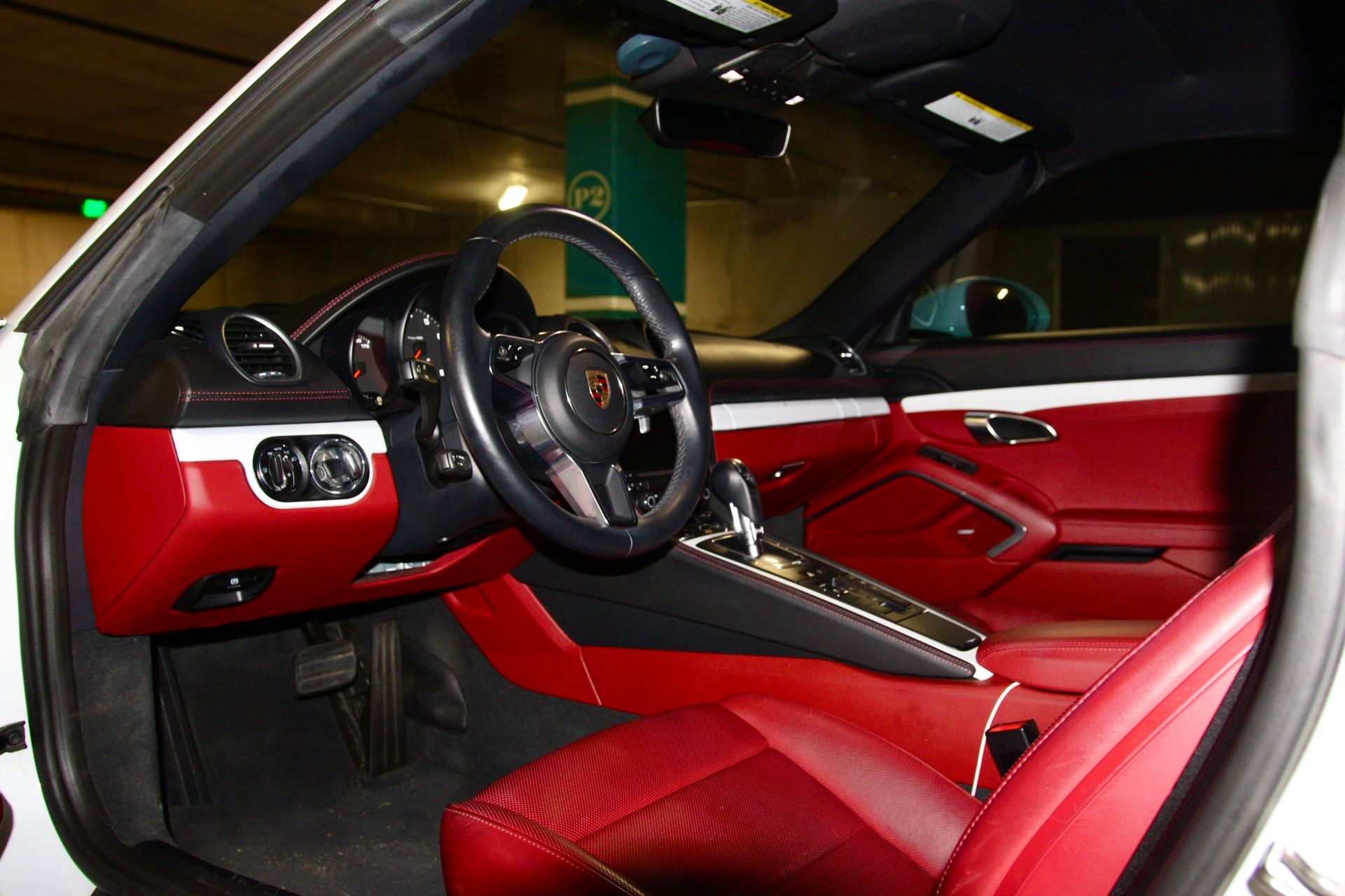 Used 2019 Porsche 718 Boxster RWD image 6