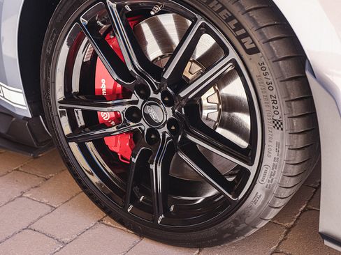 Used 2022 Ford Mustang Shelby GT500 w/ Technology Package image 11