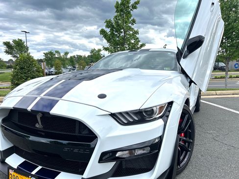 Used 2020 Ford Mustang Shelby GT500 w/ Technology Package image 4