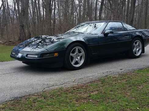 Used 1996 Chevrolet Corvette Coupe image 5