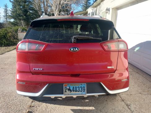 Used 2019 Kia Niro EX image 9
