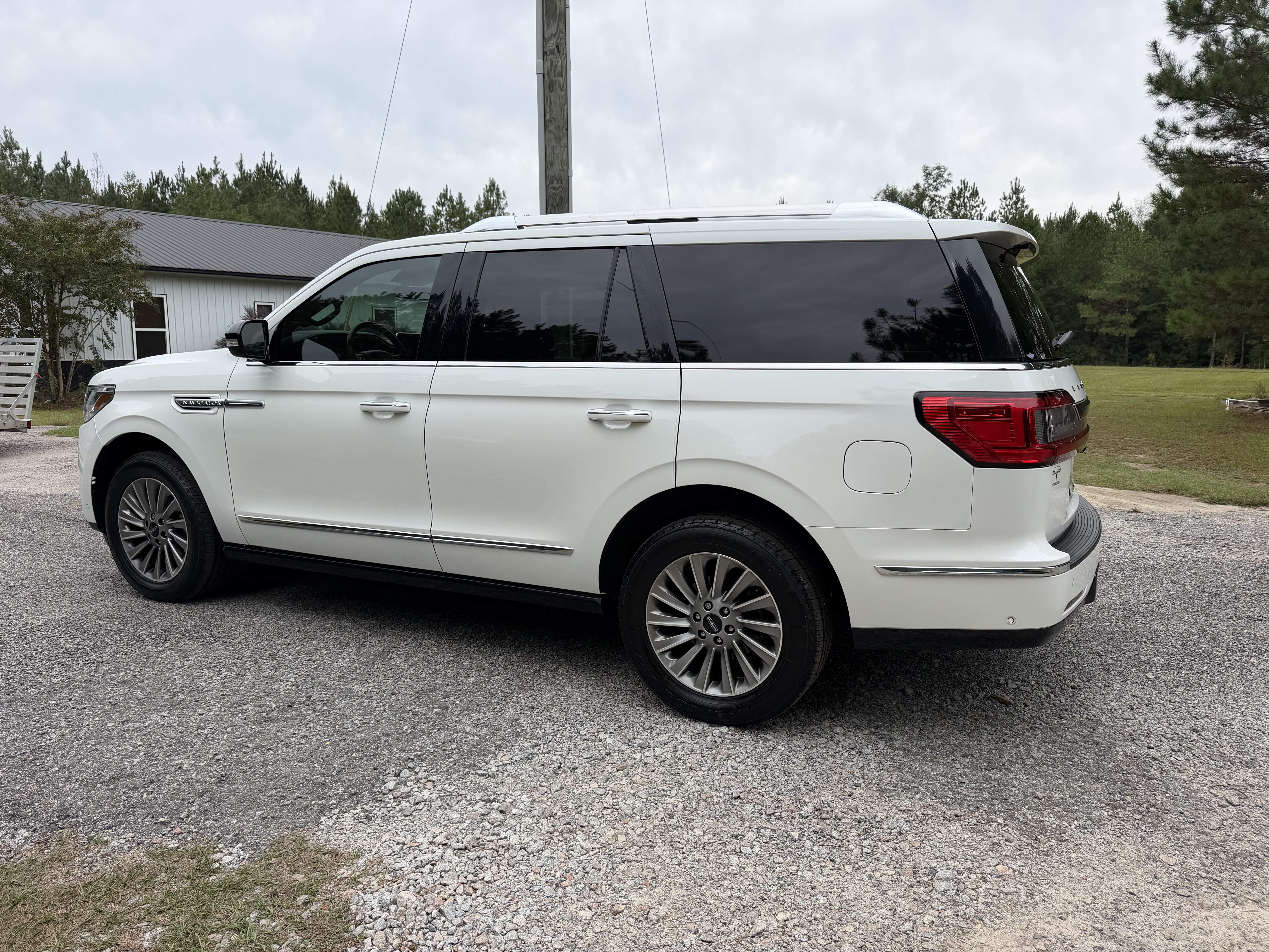 Used 2020 Lincoln Navigator 4WD image 4