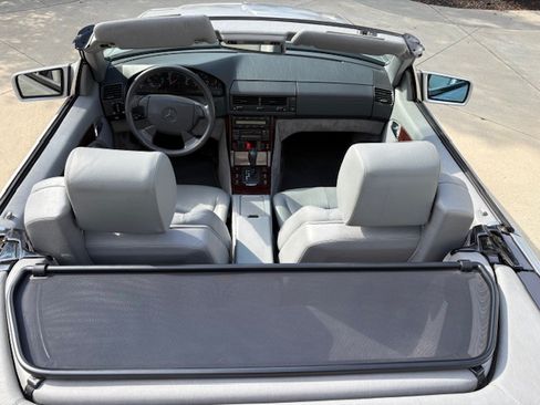 Used 1998 Mercedes-Benz SL 500 image 21