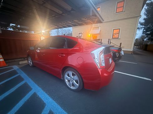 Used 2012 Toyota Prius Four image 2