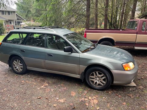 Used 2004 Subaru Outback Wagon image 1