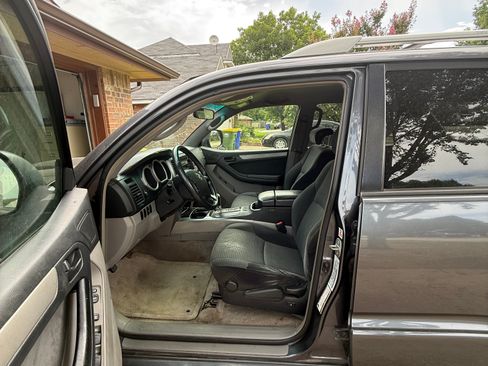 Used 2005 Toyota 4Runner Sport image 8