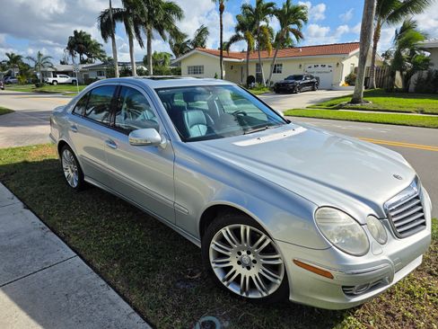 Used 2008 Mercedes-Benz E 350 4MATIC Sedan image 5