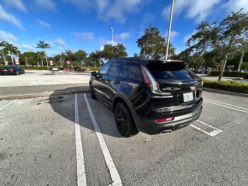 Used 2023 Cadillac XT4 Sport image 5