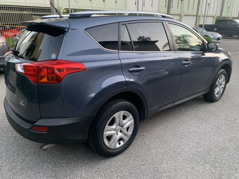Used 2014 Toyota RAV4 LE AWD/4WD image 5