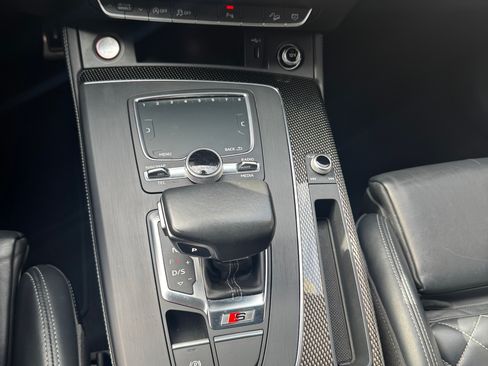 Used 2018 Audi SQ5 Prestige w/ Prestige Package image 25