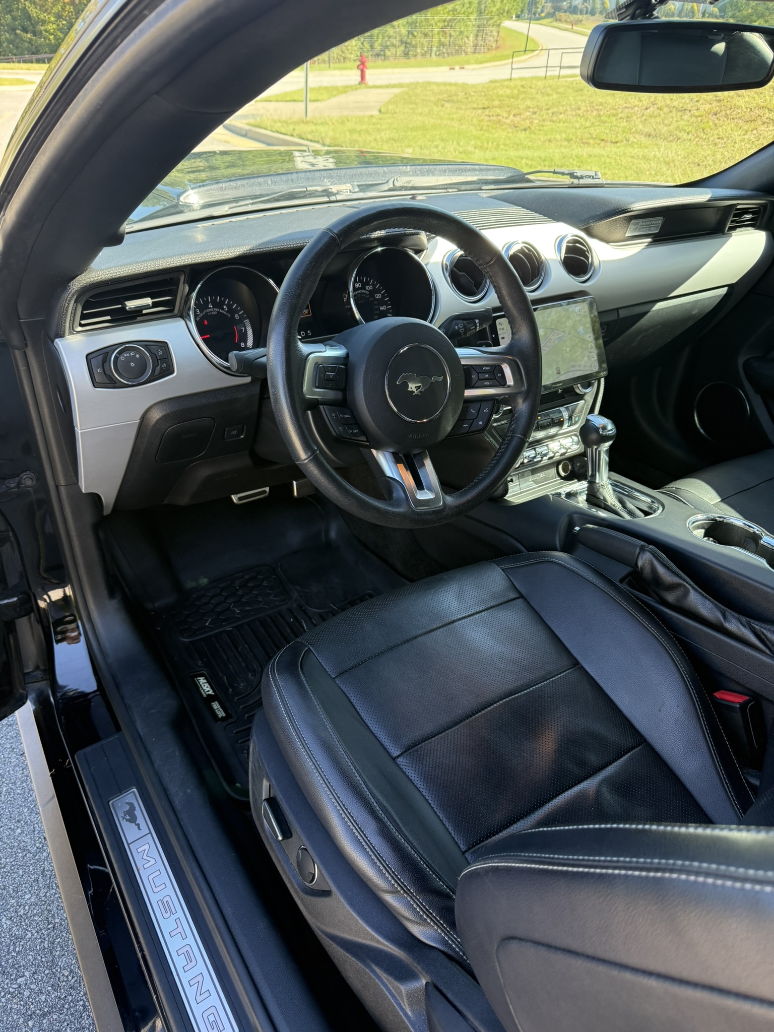 Used 2015 Ford Mustang GT Premium w/ Enhanced Security Package RWD image 2