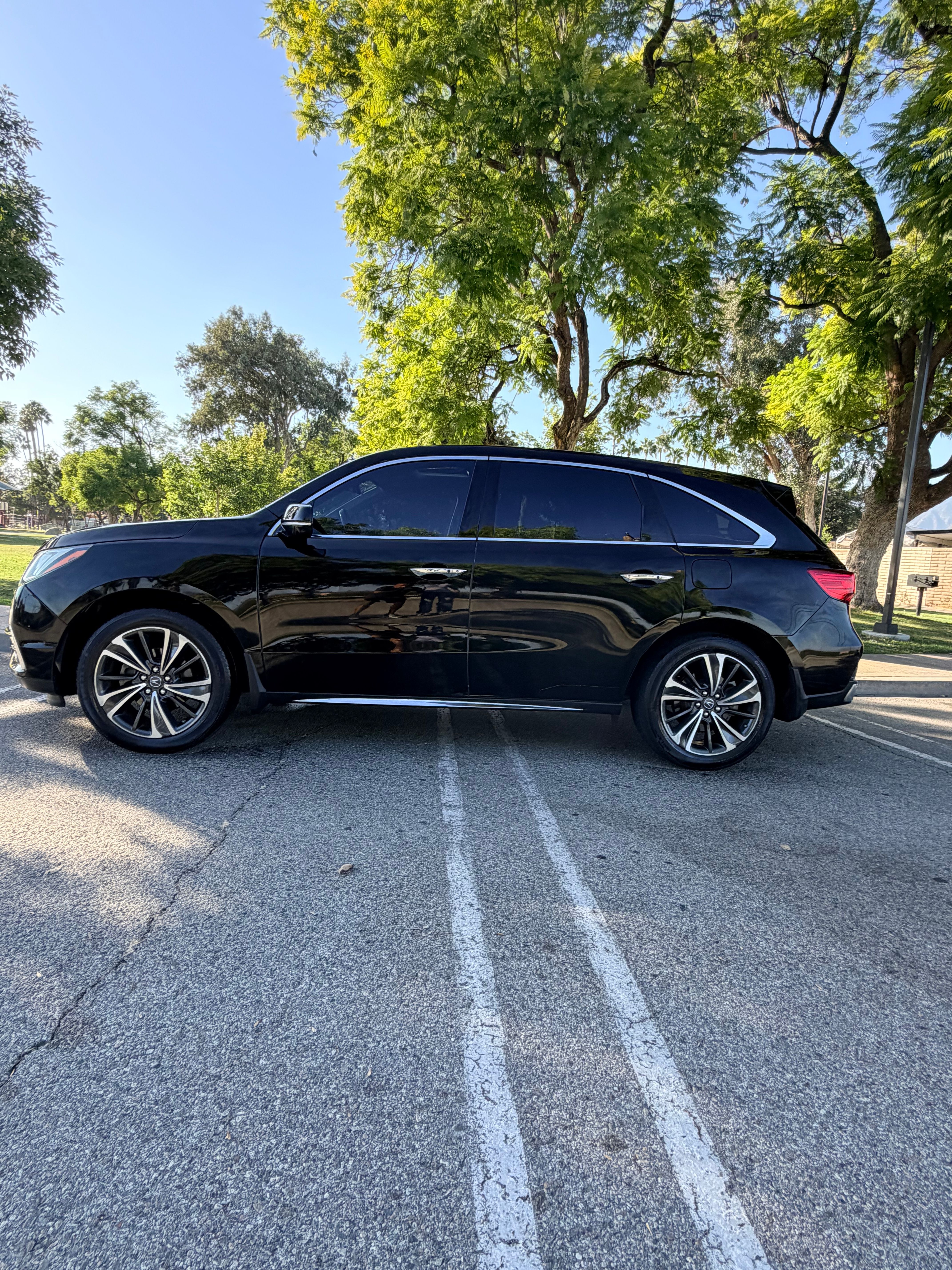 Used 2020 Acura MDX w/ Technology Package FWD image 9