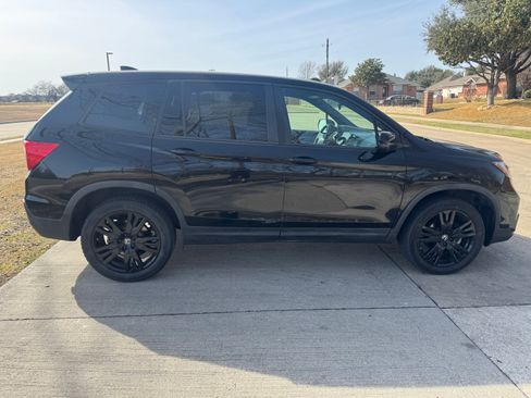 Used 2021 Honda Passport Sport image 5