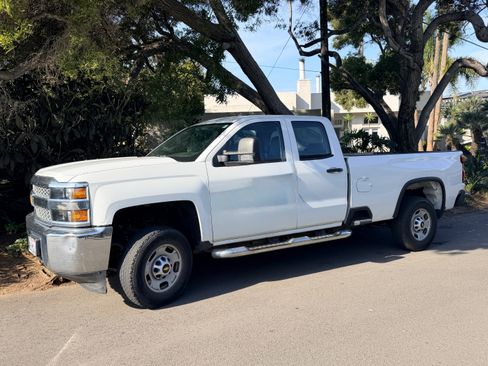 Used 2019 Chevrolet Silverado 2500 W/T image 1