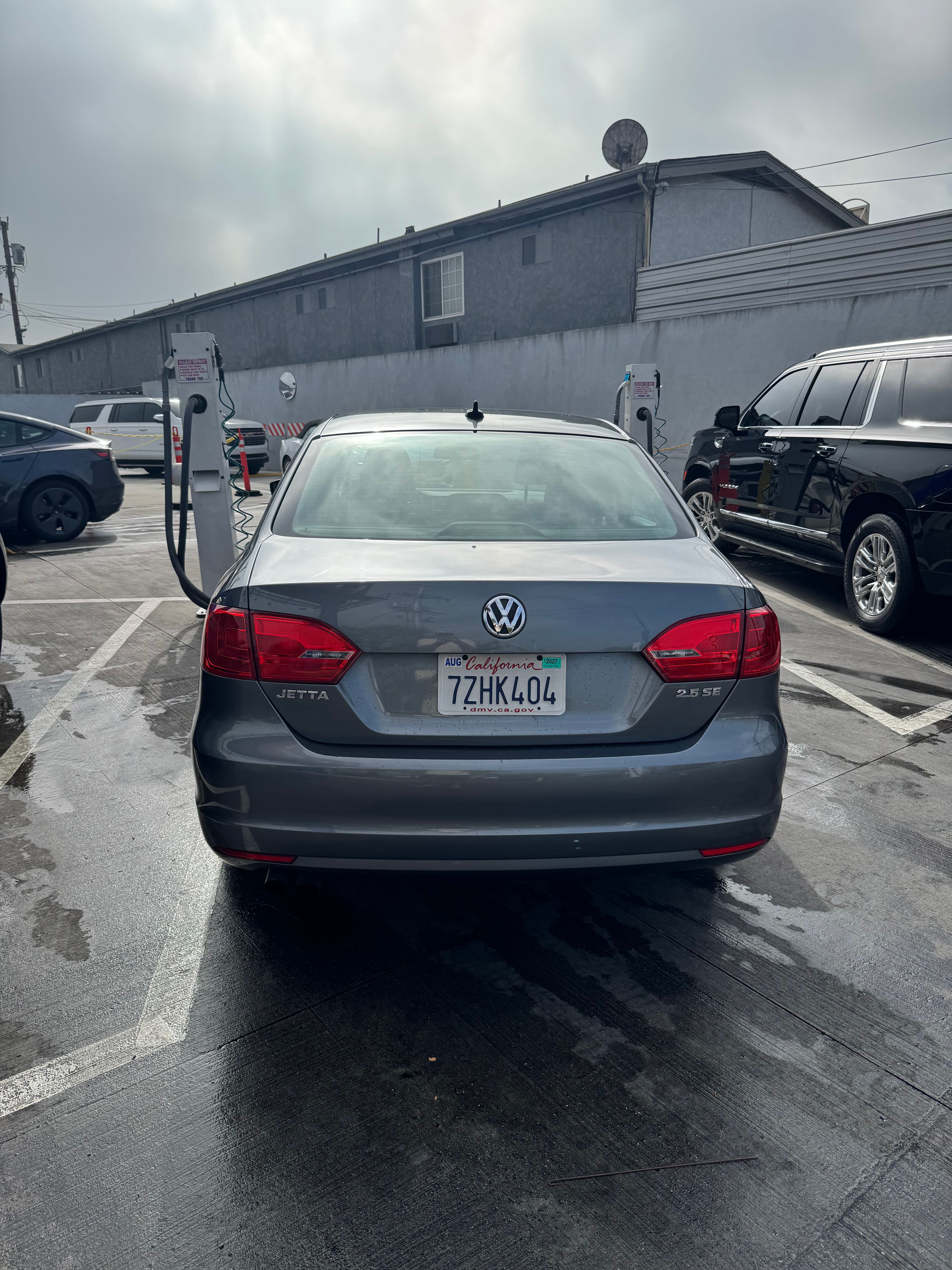 Used 2013 Volkswagen Jetta SE FWD image 4
