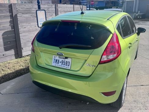 Used 2011 Ford Fiesta SE w/ 203A Rapid Spec Order Code image 11