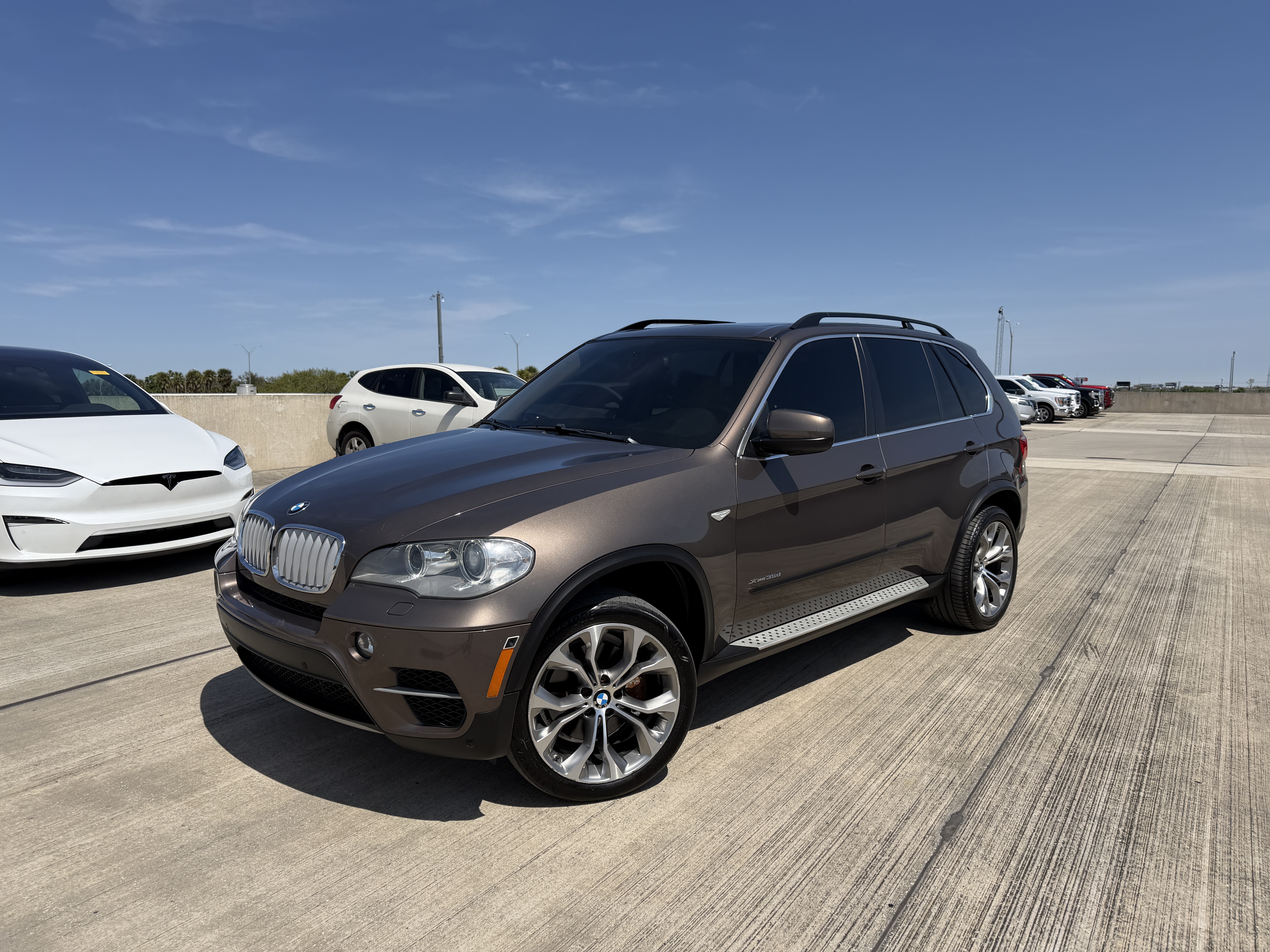 Used 2013 BMW X5 xDrive35d AWD/4WD image 1