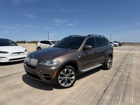 Used 2013 BMW X5 xDrive35d AWD/4WD image 1