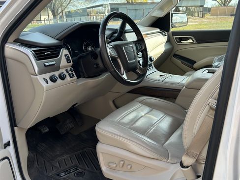 Used 2020 GMC Yukon XL Denali w/ Open Road Package image 13