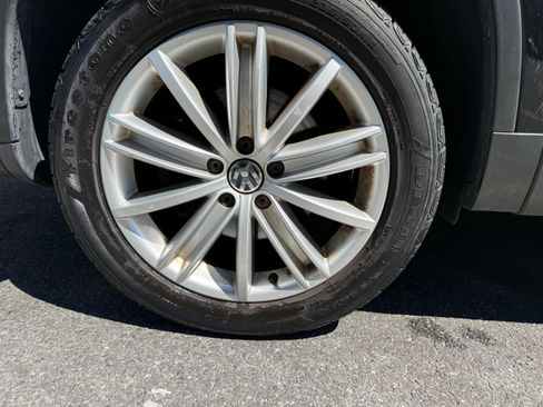 Used 2015 Volkswagen Tiguan SE AWD/4WD image 11