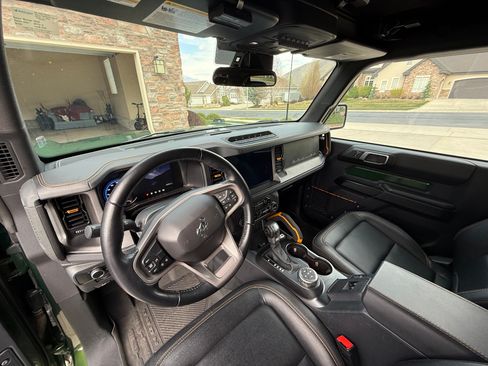 Used 2024 Ford Bronco Badlands w/ Sasquatch Package AWD/4WD image 14