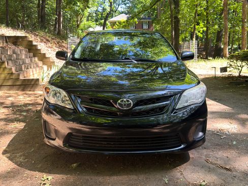 Used 2011 Toyota Corolla LE FWD image 10