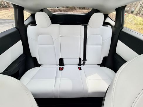 Used 2022 Tesla Model Y Performance image 25